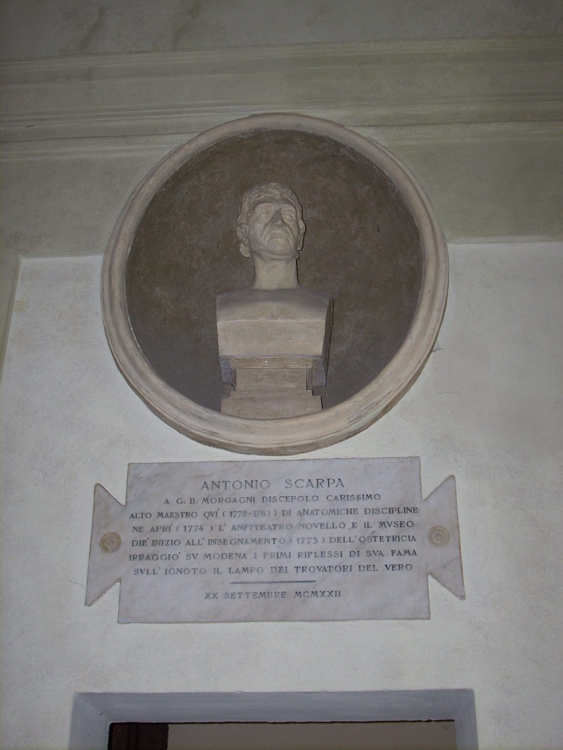 Antonio Scarpa's bust, University of Modena - 2.JPG